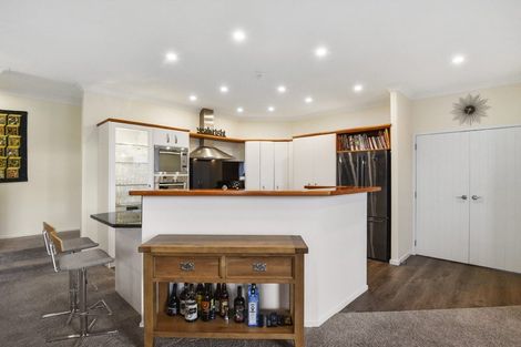 Photo of property in 160 Kittiwake Drive, Schnapper Rock, Auckland, 0632