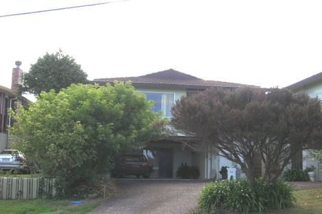 Photo of property in 2/50 Seaview Road, Castor Bay, Auckland, 0620