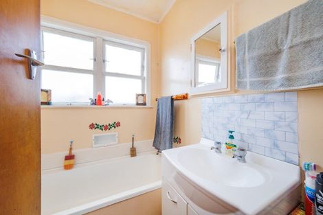 Photo of property in 30 Mccorkindale Street, Feilding, 4702