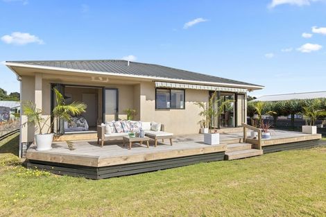 Photo of property in 915 East Coast Road, Kaiaua, Pokeno, 2473