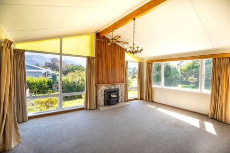 Photo of property in 165 Beach Road, Kaikoura, 7300