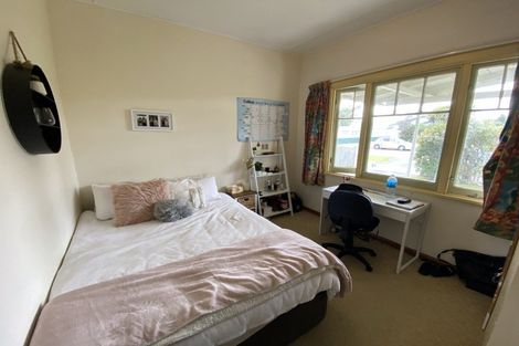 Photo of property in 10 Marne Street, Hokowhitu, Palmerston North, 4410