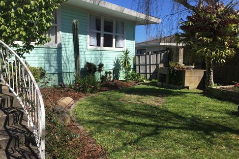 Photo of property in 17 Greenhill Crescent, Pakuranga, Auckland, 2010