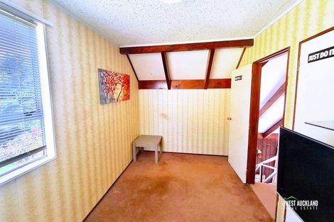 Photo of property in 1/5 Karapiti Place, Glen Eden, Auckland, 0602