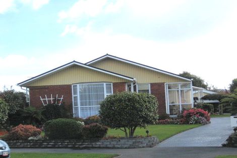 Photo of property in 16 Glenavon Place, Ilam, Christchurch, 8041