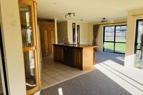 Photo of property in 49 Lilybank Crescent, East Tamaki, Auckland, 2013