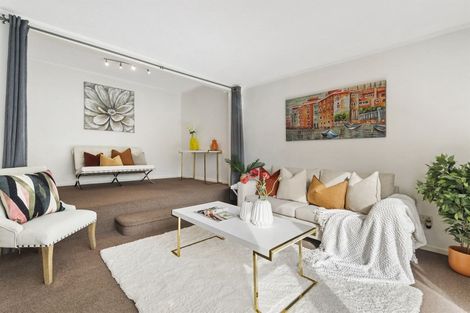 Photo of property in 1/23a Cliff Road, Torbay, Auckland, 0630