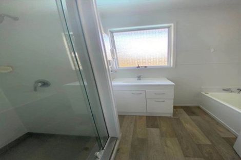 Photo of property in 13 Laser Place, Bayview, Auckland, 0629