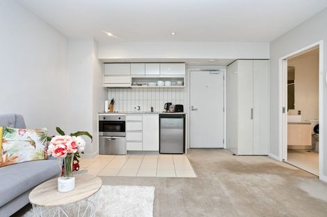 Photo of property in Halsey Apartments At Lighter Quay, 212/77 Halsey Street, Auckland Central, Auckland, 1010