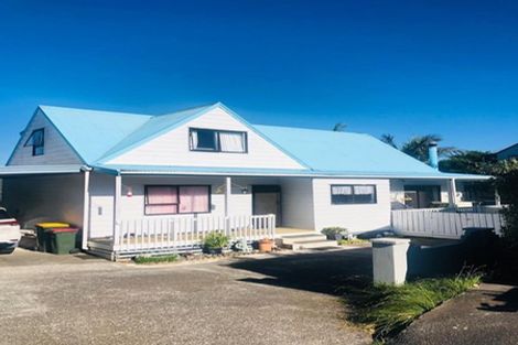 Photo of property in 1/7 Banksia Place, Goodwood Heights, Auckland, 2105