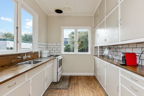 Photo of property in 214 Wolseley Street, Mayfair, Hastings, 4122