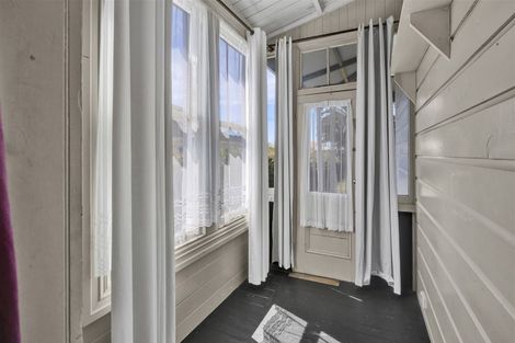 Photo of property in 211 South Road, Hawera, 4610