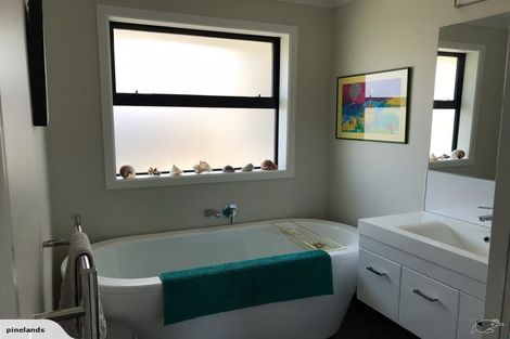 Photo of property in 11 Koi Crescent, Mapua, 7005