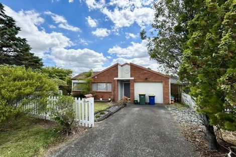 Photo of property in 14 Blueridge Close, Sunnyvale, Auckland, 0612