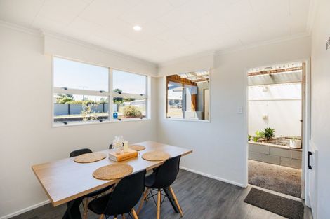 Photo of property in 8 Milne Street, Sanson, 4817