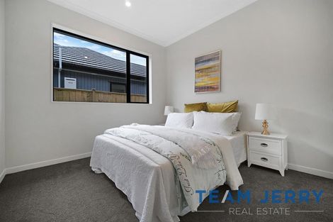 Photo of property in 4 Gertrude Cole Road, Clarks Beach, 2122