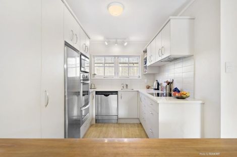 Photo of property in 11 Waikowhai Street, Ngaio, Wellington, 6035