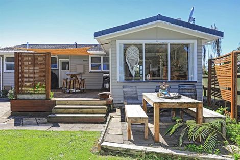 Photo of property in 98 Lipscombe Crescent, Havelock North, 4130