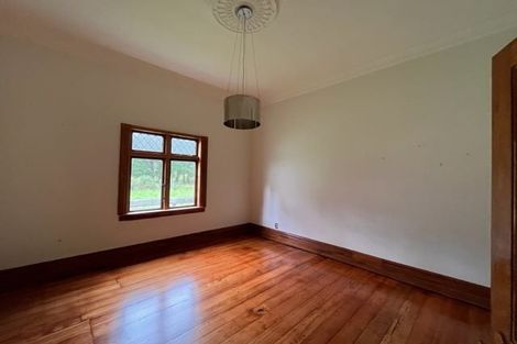 Photo of property in 140a Upper Fitzherbert Road, Wainuiomata, Lower Hutt, 5373