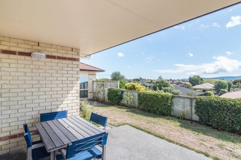 Photo of property in 28 Quadrant Heights, Paraparaumu, 5032