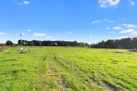 Photo of property in 173 Kairau Road, Brixton, New Plymouth, 4373