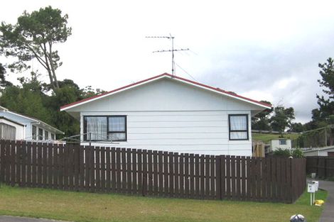 Photo of property in 46 Holmes Drive South, Massey, Auckland, 0614