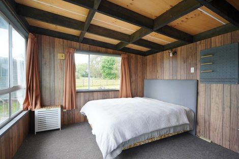 Photo of property in 339 Oteramika Road, Seaward Bush, Invercargill, 9871