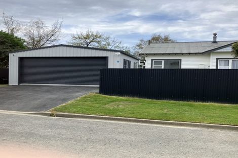 Photo of property in 12 Elderlee Street, Milton, 9220