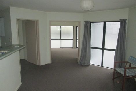 Photo of property in 12a Kiteroa Terrace, Rothesay Bay, Auckland, 0630