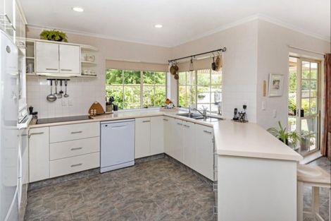 Photo of property in 17 Highgate Place, Somerville, Auckland, 2014