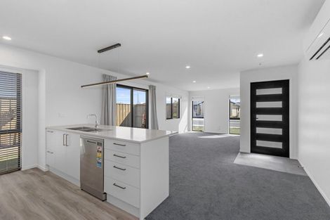 Photo of property in 33 Stackwood Avenue, Woodend, 7691