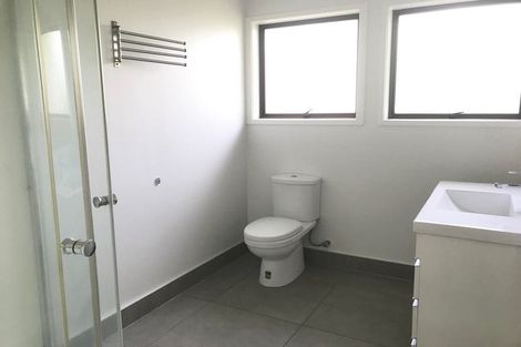 Photo of property in 750 East Coast Road, Pinehill, Auckland, 0630