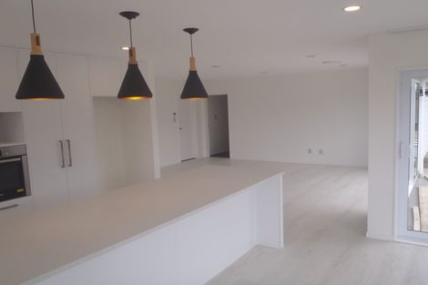 Photo of property in 21 Eastview Crescent, Stanmore Bay, Whangaparaoa, 0932