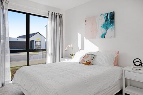 Photo of property in 1 Lamont Place, Waikanae, 5036