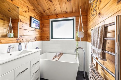 Photo of property in 201 Omaha Drive, Omaha, 0986