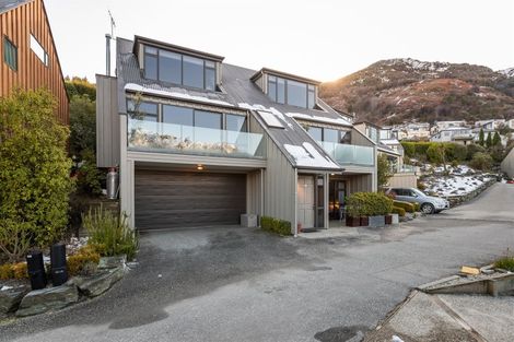 Photo of property in Marina Village, 1/10 Marina Drive, Frankton, Queenstown, 9300