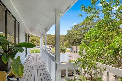 Photo of property in 1 Waiwera Place, Waiwera, Orewa, 0994