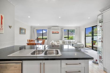 Photo of property in 16 Leafield Crescent, Henderson, Auckland, 0612