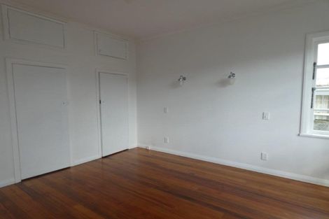 Photo of property in 93 Karori Road, Karori, Wellington, 6012