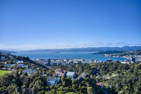 Photo of property in 30 Harbour View Road, Northland, Wellington, 6012
