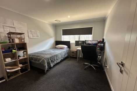 Photo of property in 190 Pacific Drive, Fitzherbert, Palmerston North, 4410