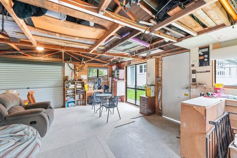 Photo of property in 1 Summit Road, Fairfield, Lower Hutt, 5011