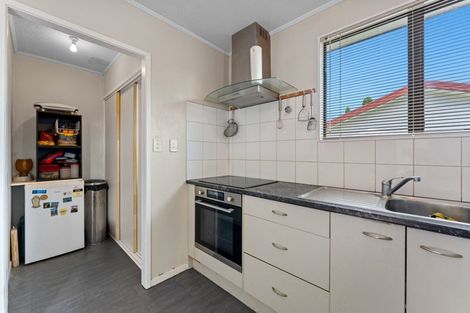 Photo of property in 2/10 Silver Road, Weymouth, Auckland, 2103