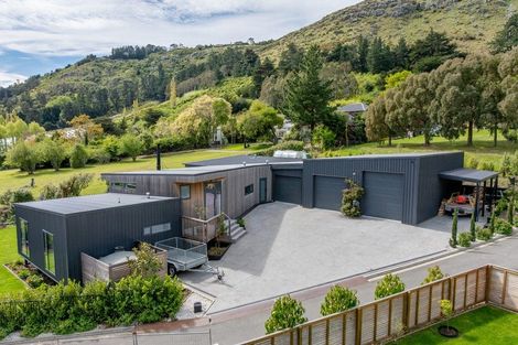 Photo of property in 13 Matuku Lane, Heathcote Valley, Christchurch, 8022
