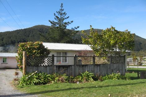 Photo of property in 13 Cambridge Street, Taylorville, Greymouth, 7805
