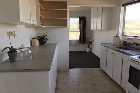 Photo of property in 174 Te Irirangi Drive, Clover Park, Auckland, 2019