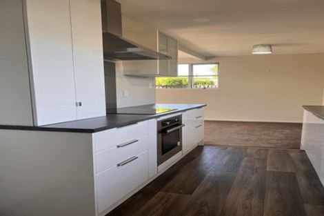 Photo of property in 2/51 Gardiners Road, Bishopdale, Christchurch, 8051