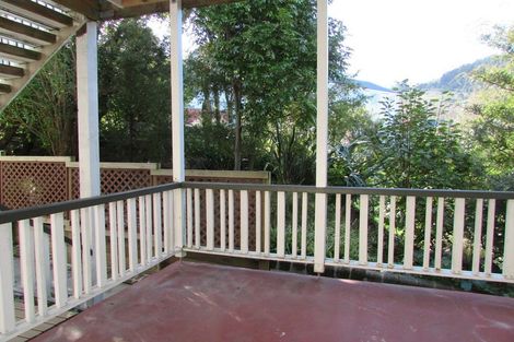 Photo of property in 2 Hawkhurst Road, Lyttelton, 8082