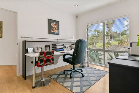 Photo of property in 7 Burgundy Park Avenue, Henderson, Auckland, 0612