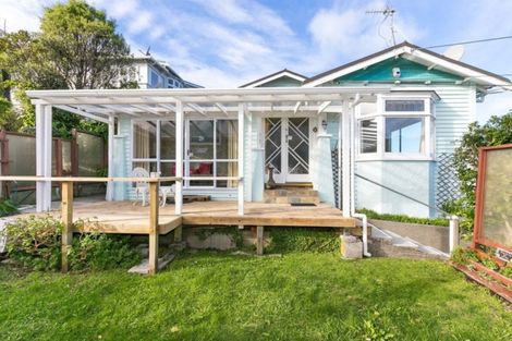Photo of property in 5 Mana Street, Vogeltown, Wellington, 6021